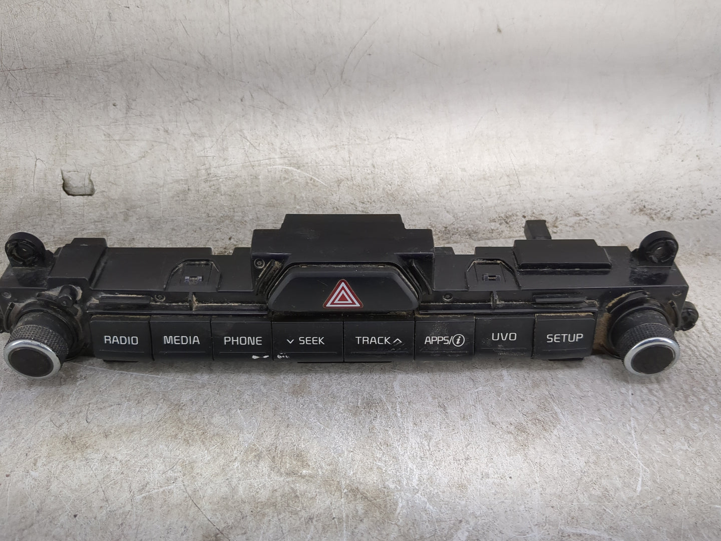 2017-2019 Kia Sportage Radio AM FM Cd Player Receiver Replacement P/N:D9665 68020 Fits Fits 2017 2018 2019 OEM Used Auto Par