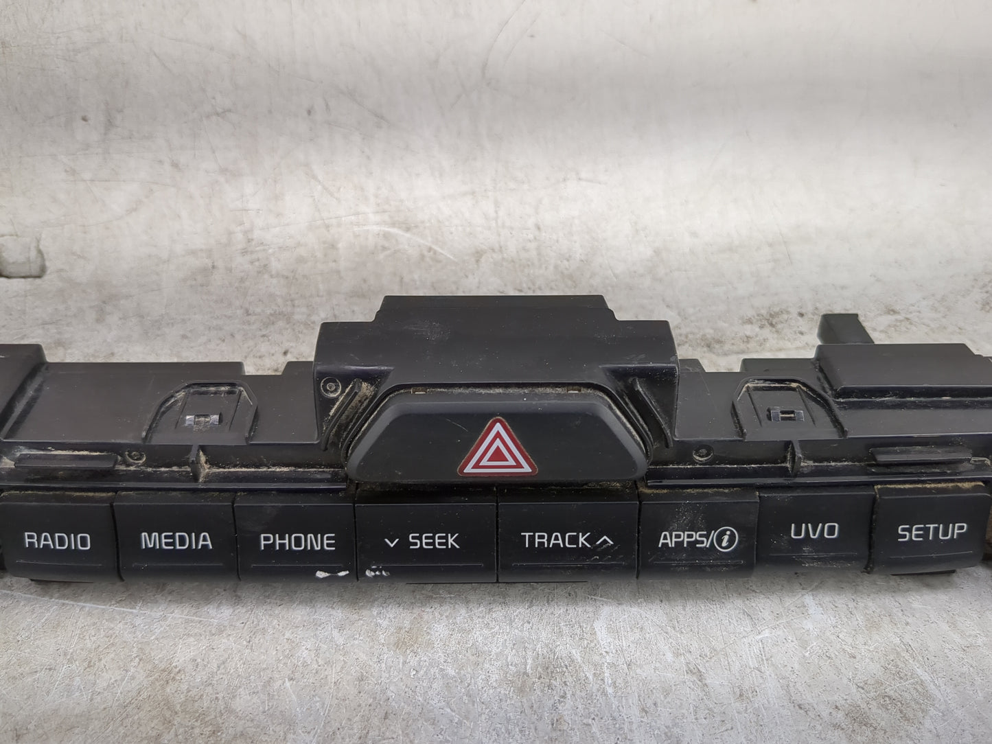 2017-2019 Kia Sportage Radio AM FM Cd Player Receiver Replacement P/N:D9665 68020 Fits Fits 2017 2018 2019 OEM Used Auto Par