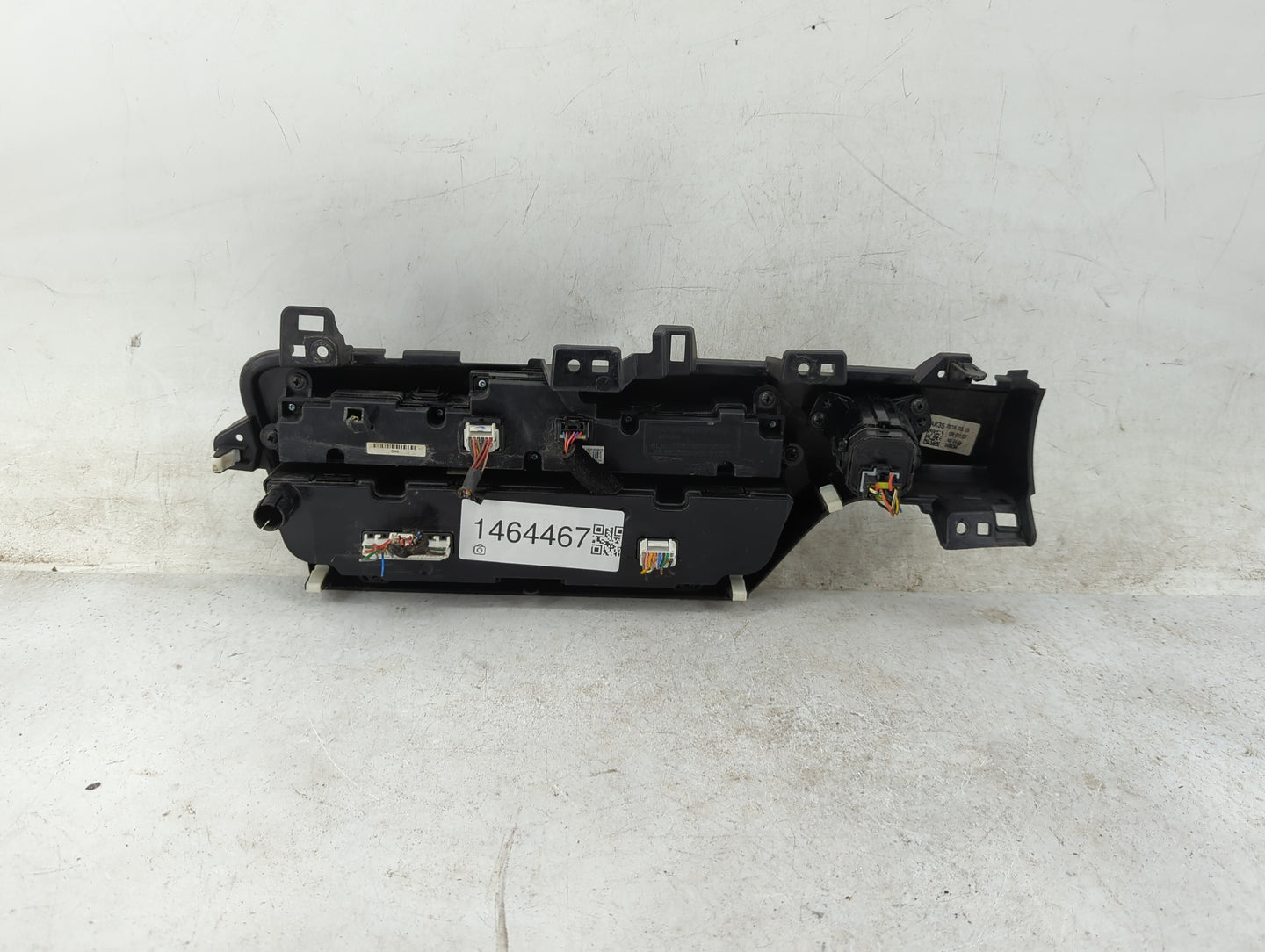 2018-2021 Kia Sportage Radio Control Panel 1464467 - Oemusedautoparts1.com