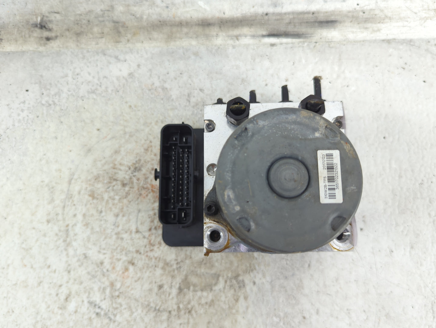 2017-2019 Kia Sportage ABS Pump Control Module Replacement P/N:BE6003R201 Fits Fits 2017 2018 2019 OEM Used Auto Parts - Oem