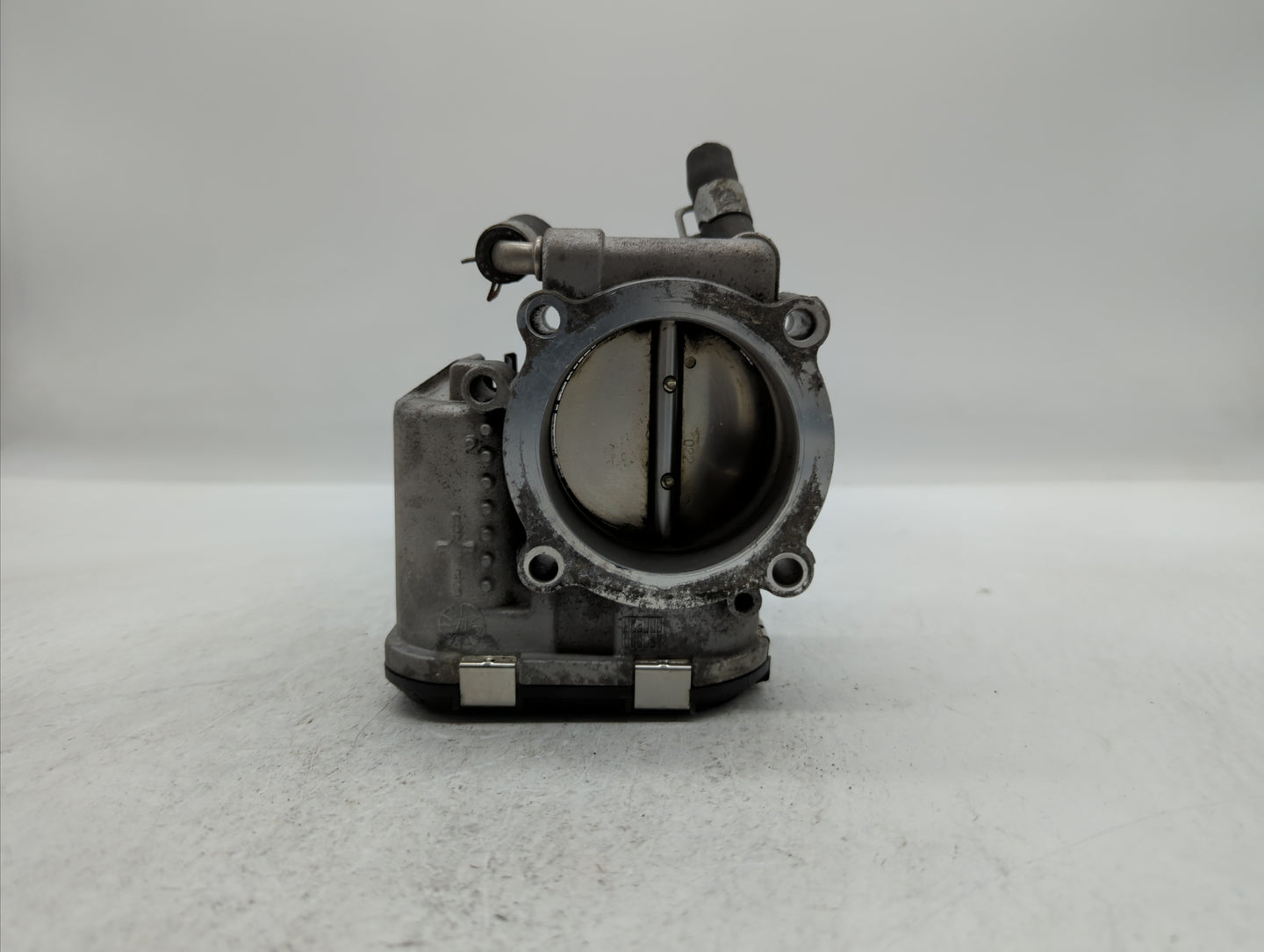 2017-2019 Kia Sportage Throttle Body P/N:35100-2G600 Fits Fits 2015 2016 2017 2018 2019 OEM Used Auto Parts - Oemusedautopar