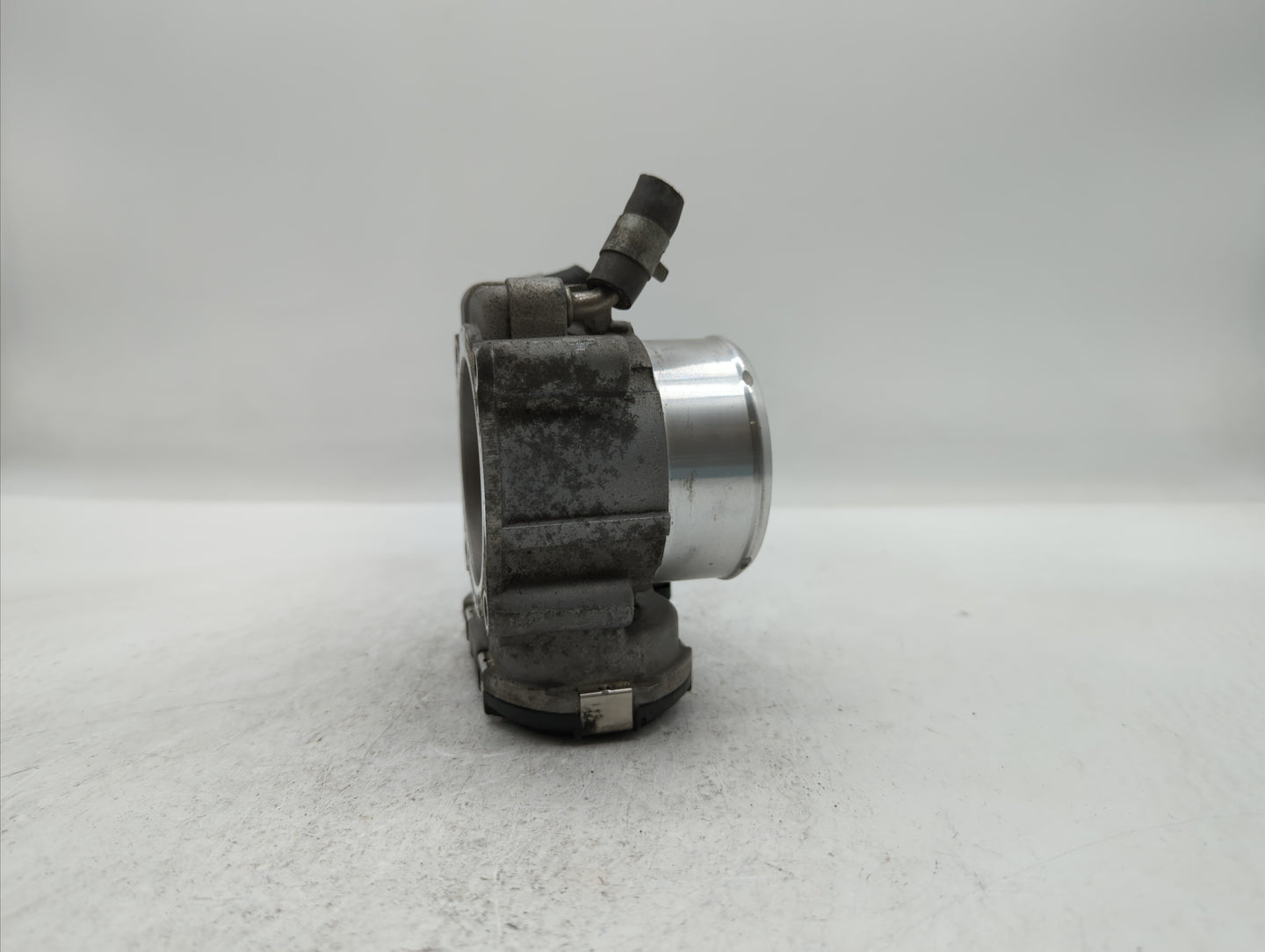 2017-2019 Kia Sportage Throttle Body P/N:35100-2G600 Fits Fits 2015 2016 2017 2018 2019 OEM Used Auto Parts - Oemusedautopar