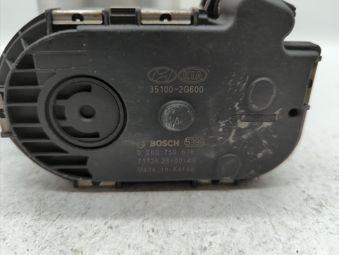 2017-2019 Kia Sportage Throttle Body P/N:35100-2G600 Fits Fits 2015 2016 2017 2018 2019 OEM Used Auto Parts - Oemusedautopar