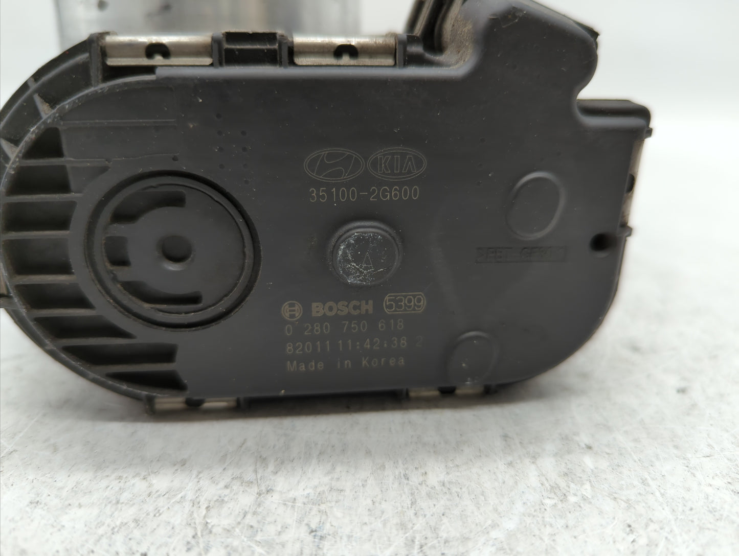 2017-2019 Kia Sportage Throttle Body P/N:35100-2G600 Fits Fits 2015 2016 2017 2018 2019 OEM Used Auto Parts - Oemusedautopar