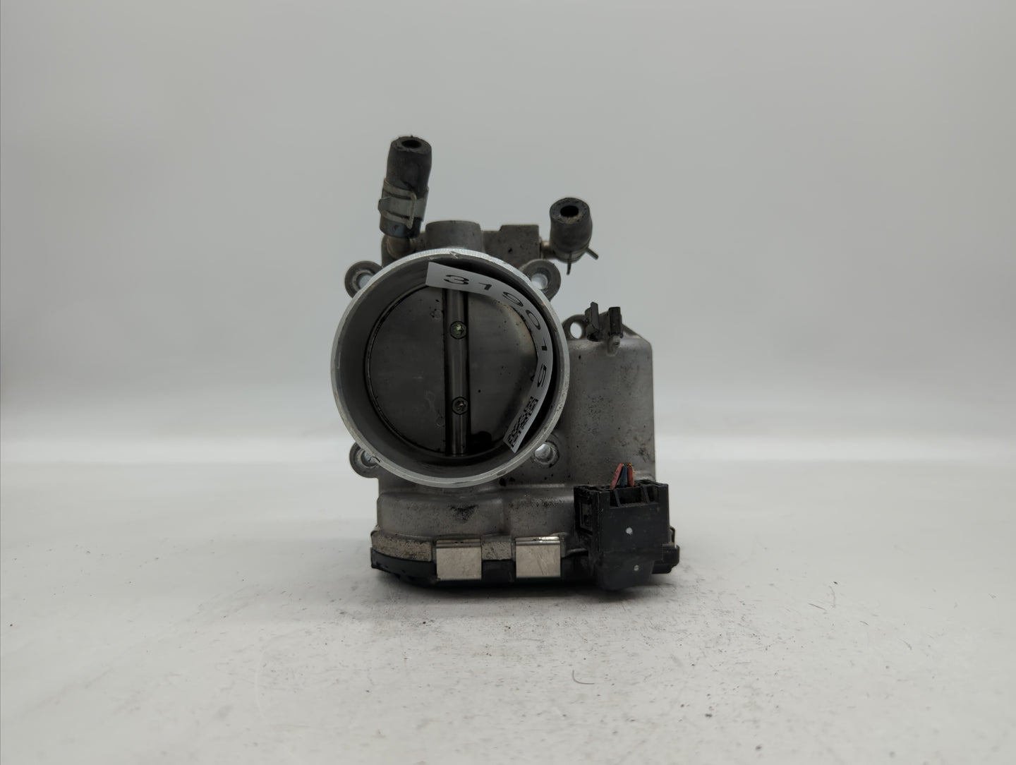 2017-2019 Kia Sportage Throttle Body P/N:35100-2G600 Fits Fits 2015 2016 2017 2018 2019 OEM Used Auto Parts - Oemusedautopar