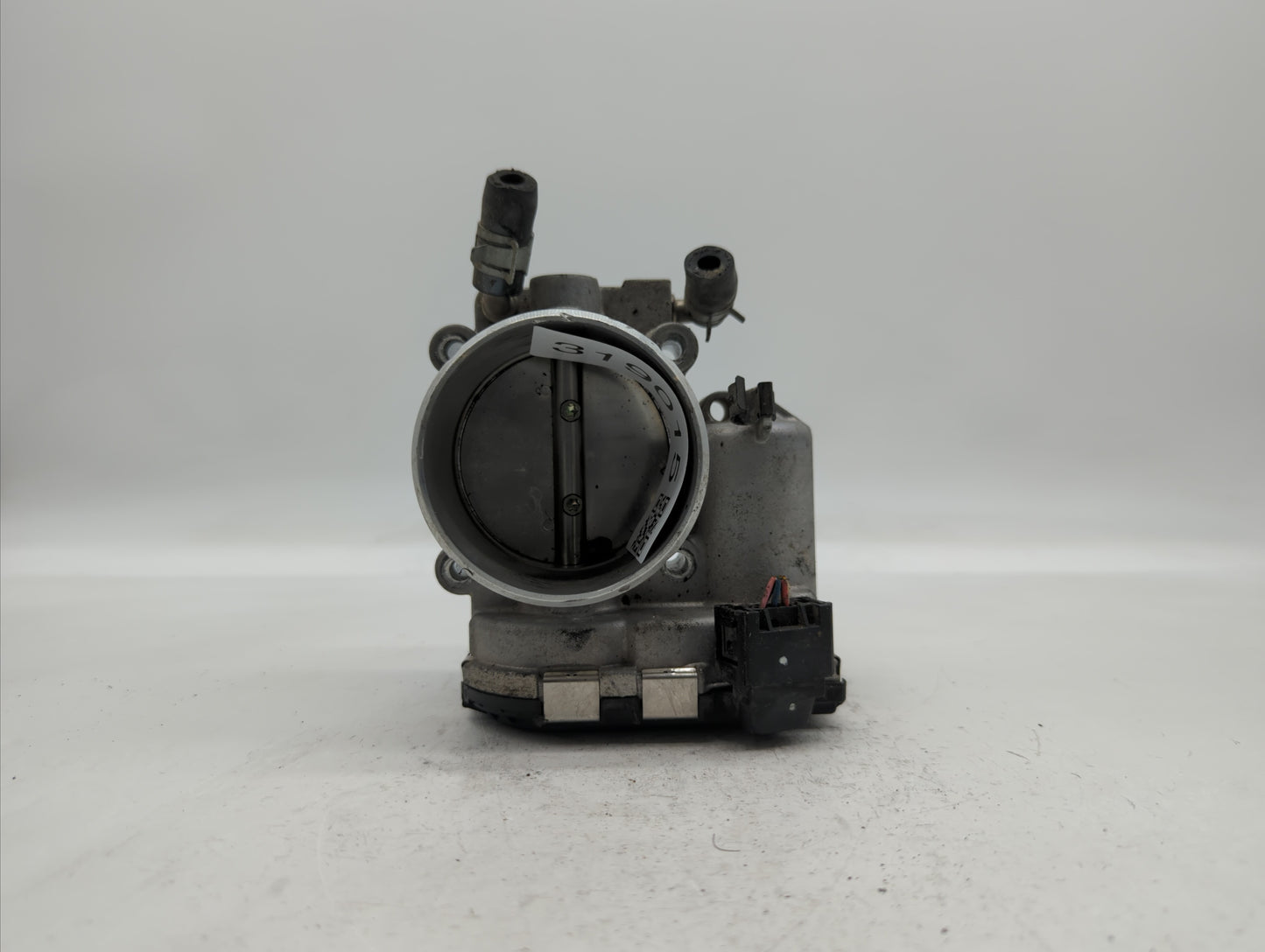 2017-2019 Kia Sportage Throttle Body P/N:35100-2G600 Fits Fits 2015 2016 2017 2018 2019 OEM Used Auto Parts - Oemusedautopar