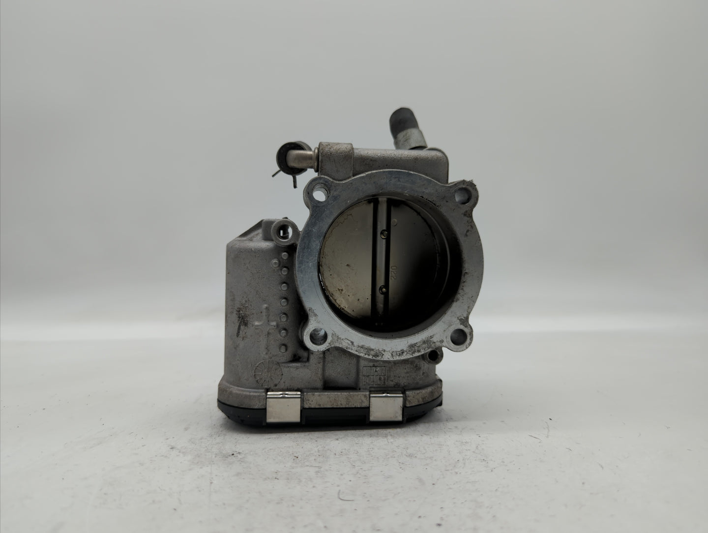 2017-2019 Kia Sportage Throttle Body P/N:35100-2G600 Fits Fits 2015 2016 2017 2018 2019 OEM Used Auto Parts - Oemusedautopar