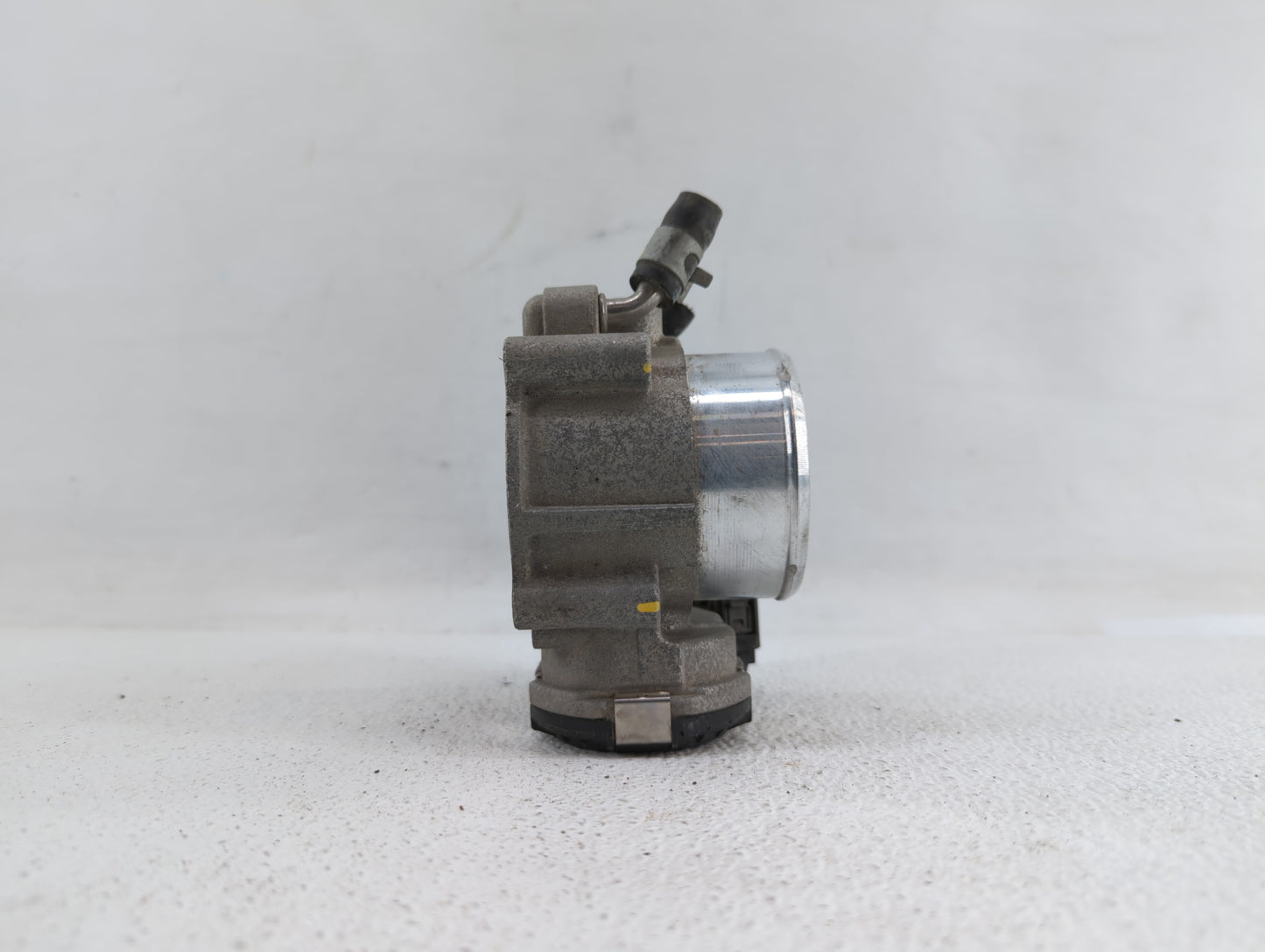 2017-2019 Kia Sportage Throttle Body P/N:35100-2G600 Fits Fits 2015 2016 2017 2018 2019 OEM Used Auto Parts - Oemusedautopar