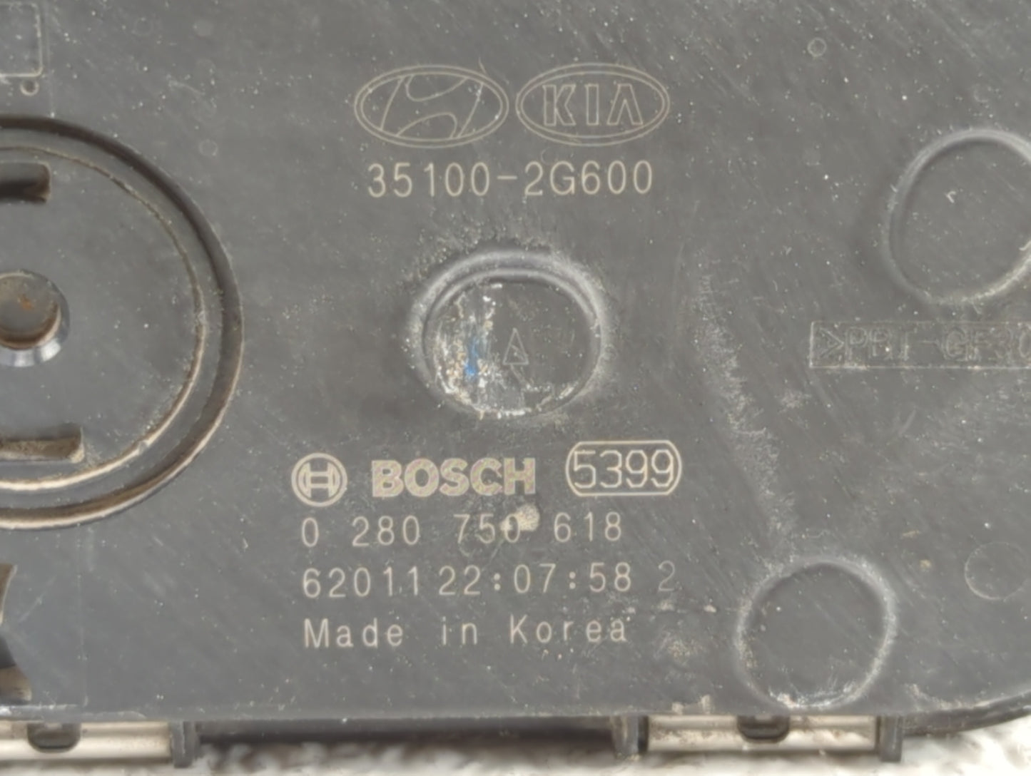 2017-2019 Kia Sportage Throttle Body P/N:35100-2G600 Fits Fits 2015 2016 2017 2018 2019 OEM Used Auto Parts - Oemusedautopar
