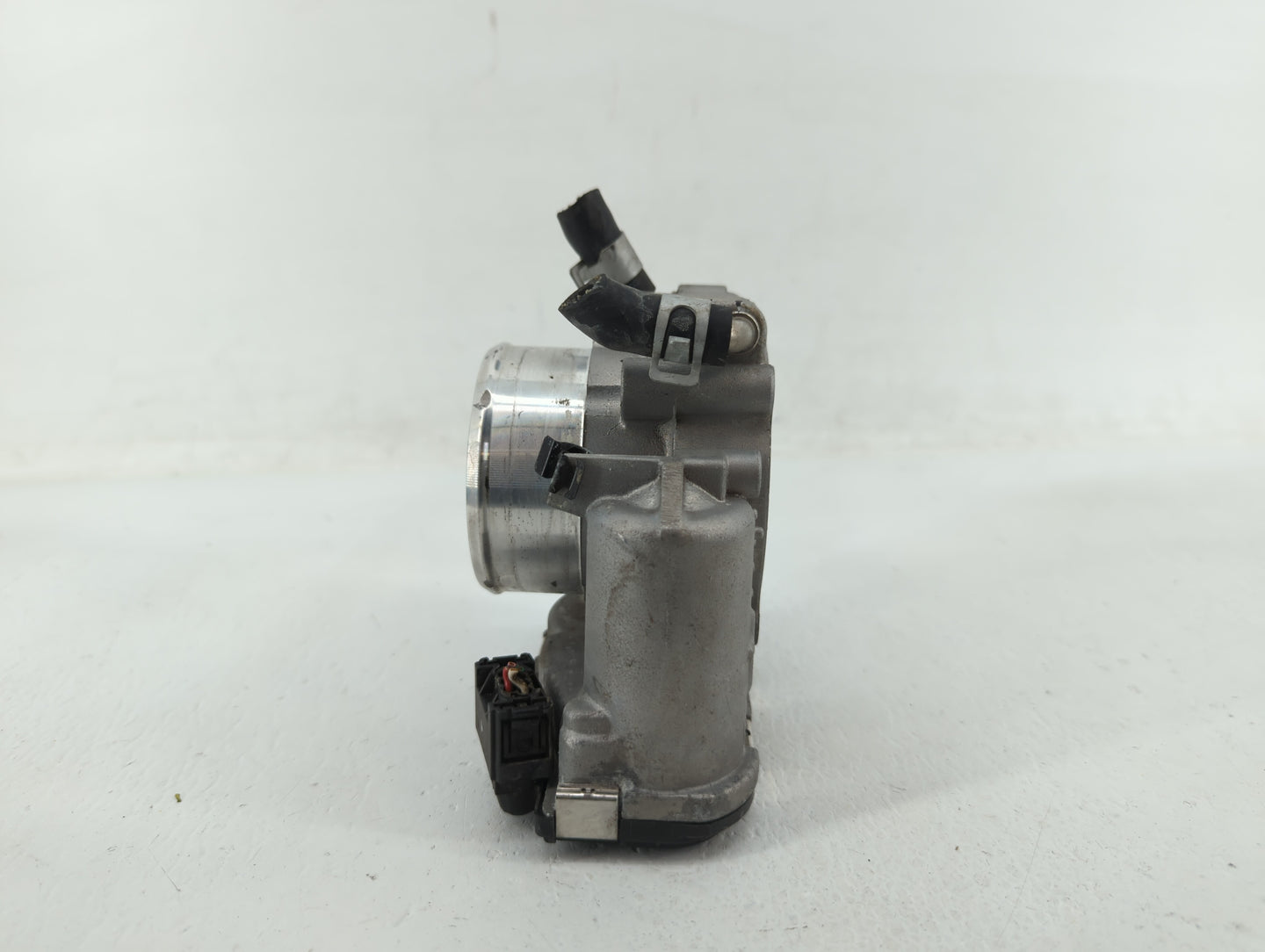 2017-2021 Kia Sportage Throttle Body P/N:35100-2G600 Fits Fits 2015 2016 2017 2018 2019 2020 2021 OEM Used Auto Parts - Oemu