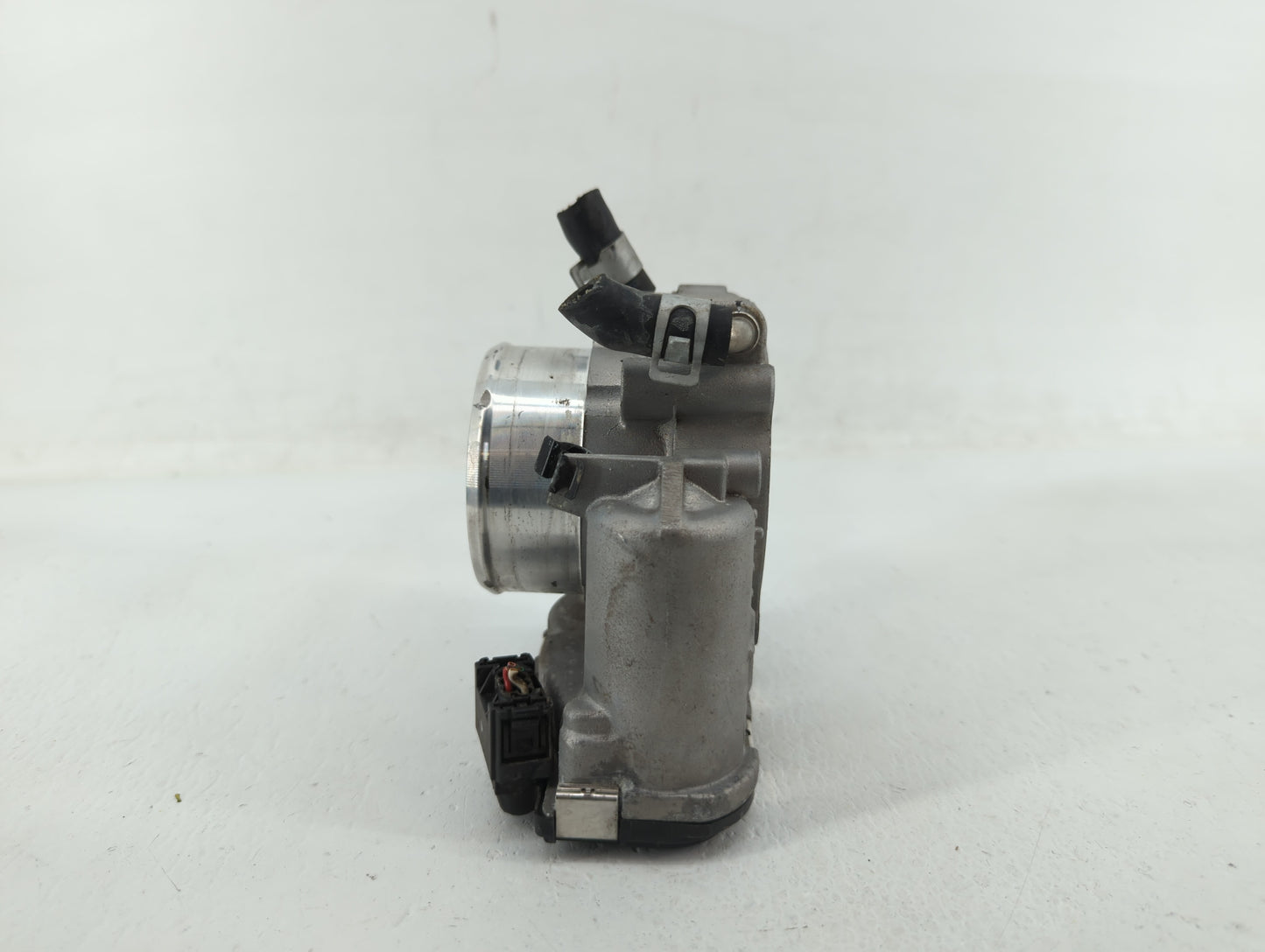 2017-2021 Kia Sportage Throttle Body P/N:35100-2G600 Fits Fits 2015 2016 2017 2018 2019 2020 2021 OEM Used Auto Parts - Oemu