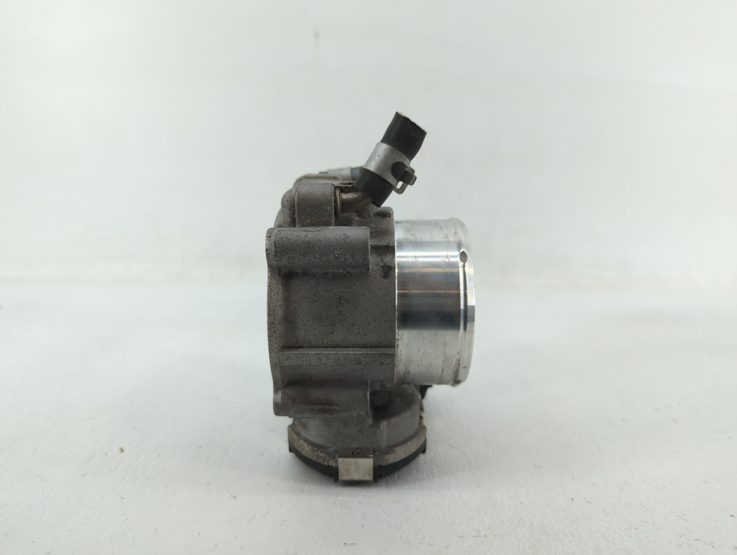 2017-2021 Kia Sportage Throttle Body P/N:35100-2G600 Fits Fits 2015 2016 2017 2018 2019 2020 2021 OEM Used Auto Parts - Oemu