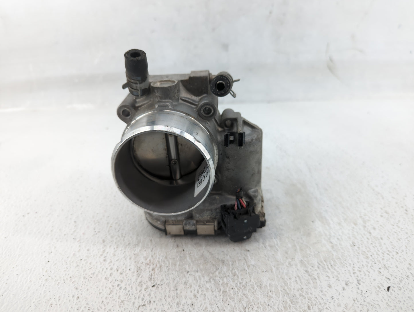 2017-2021 Kia Sportage Throttle Body P/N:35100-2G600 Fits Fits 2015 2016 2017 2018 2019 2020 2021 OEM Used Auto Parts - Oemu