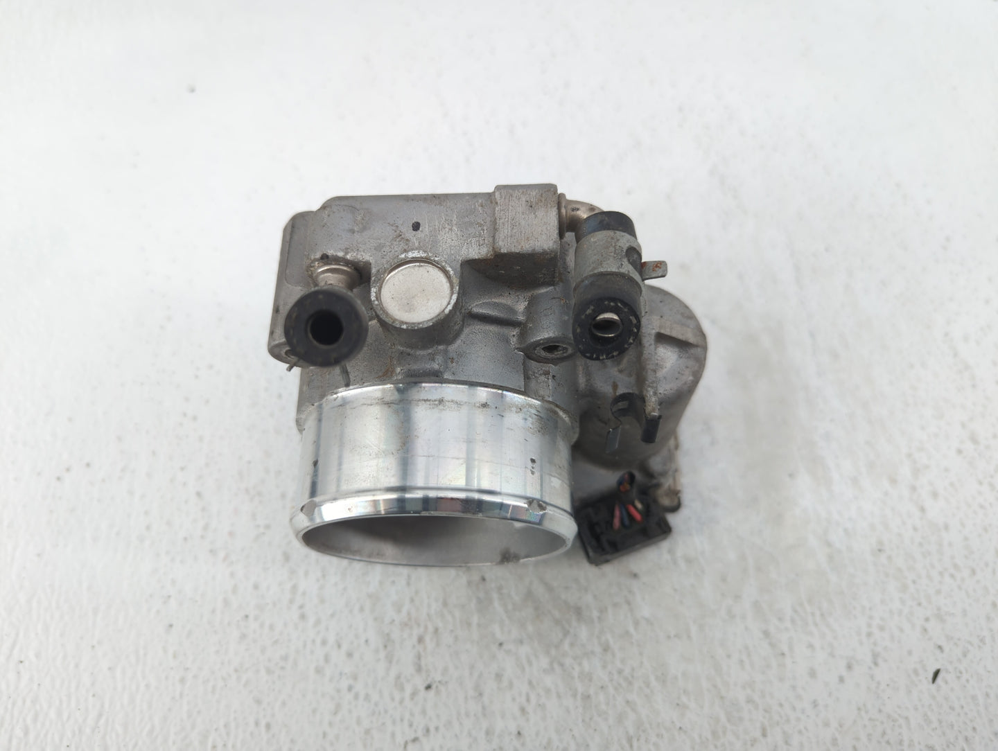 2017-2021 Kia Sportage Throttle Body P/N:35100-2G600 Fits Fits 2015 2016 2017 2018 2019 2020 2021 OEM Used Auto Parts - Oemu