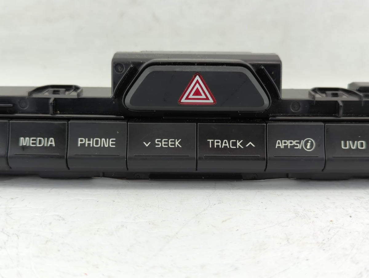 2017-2019 Kia Sportage Am Fm Cd Player Radio Receiver 572906 - Oemusedautoparts1.com