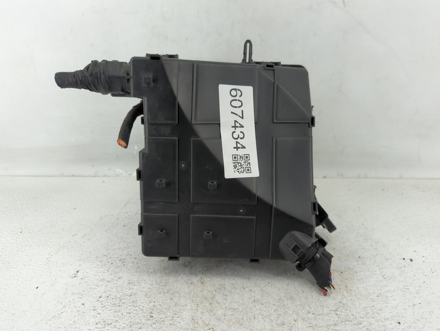 2017-2019 Kia Sportage Fusebox Fuse Box Panel Relay Module P/N:91941-D9520 Fits Fits 2017 2018 2019 OEM Used Auto Parts - Oe