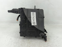 2017-2019 Kia Sportage Fusebox Fuse Box Panel Relay Module P/N:91941-D9520 Fits Fits 2017 2018 2019 OEM Used Auto Parts - Oe