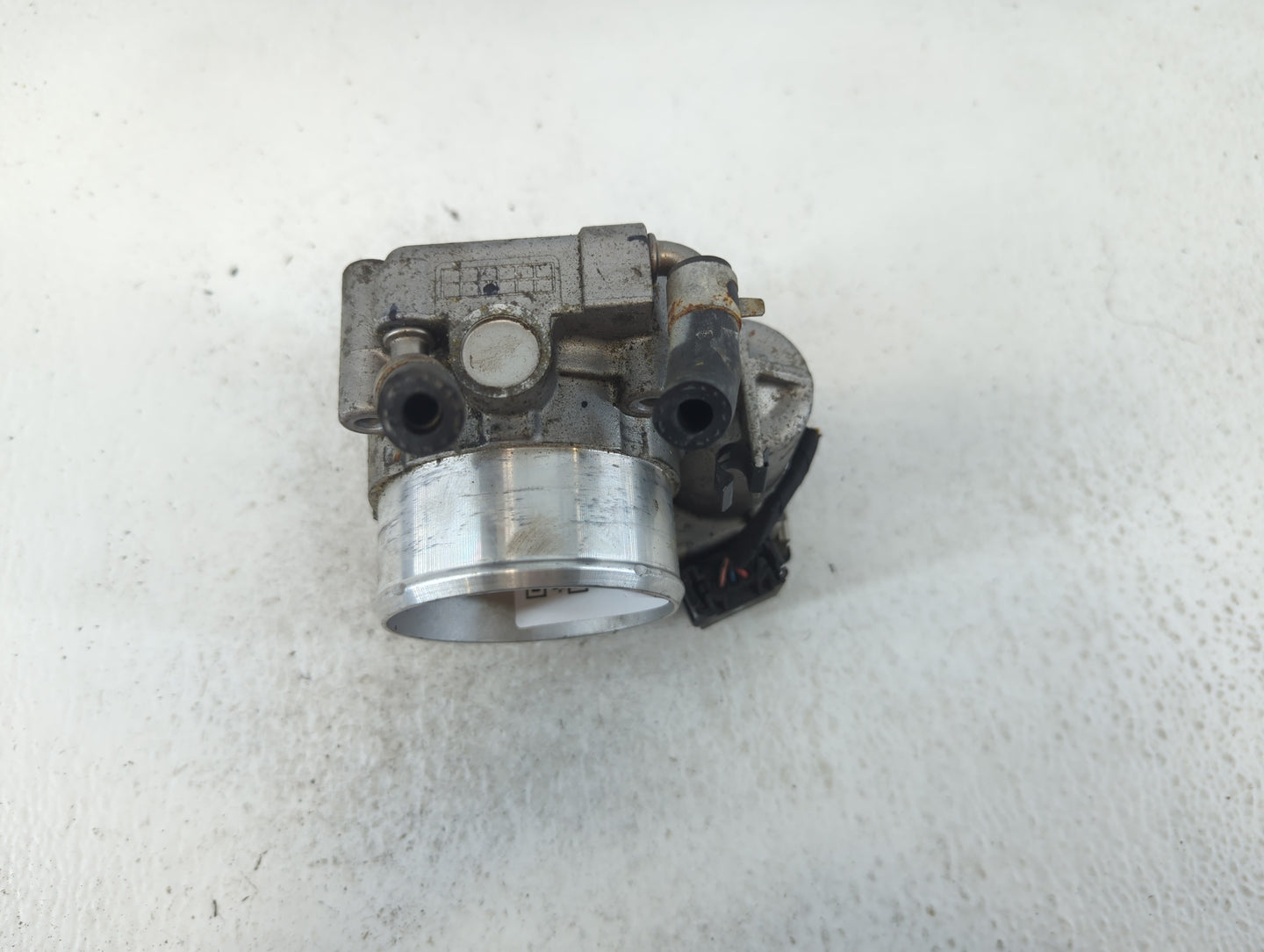 2017-2021 Kia Sportage Throttle Body P/N:35100-2G600 Fits Fits 2015 2016 2017 2018 2019 2020 2021 OEM Used Auto Parts - Oemu