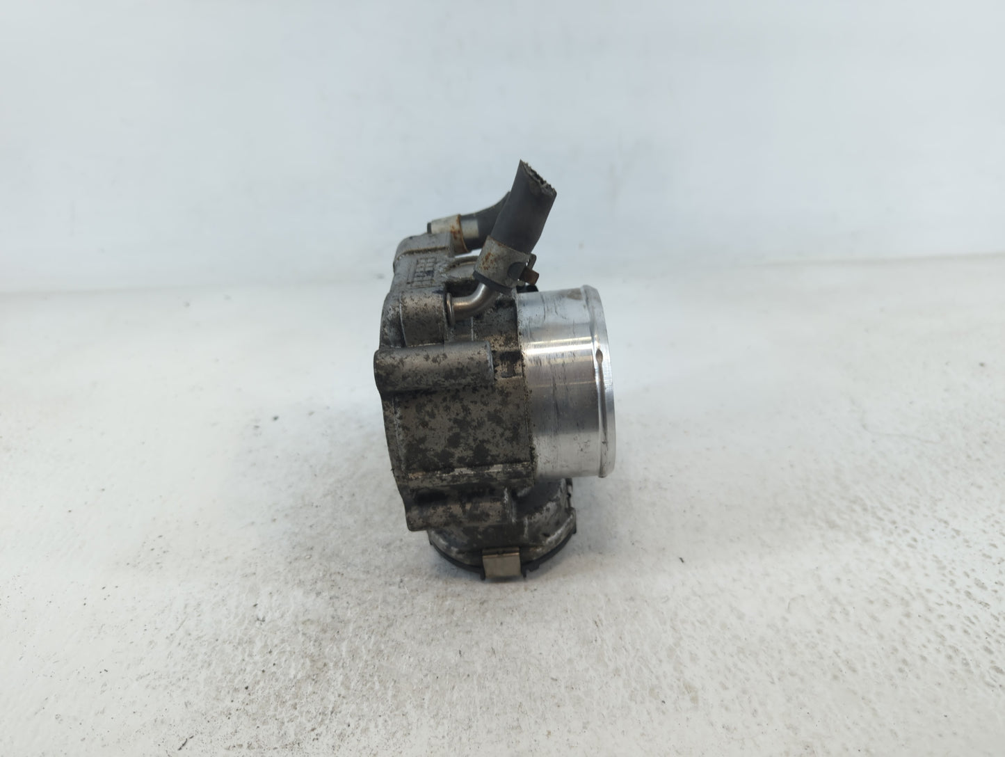2017-2021 Kia Sportage Throttle Body P/N:35100-2G600 Fits Fits 2015 2016 2017 2018 2019 2020 2021 OEM Used Auto Parts - Oemu