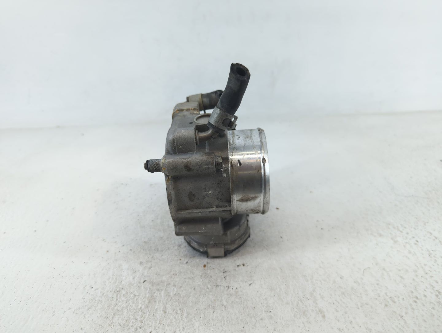 2017-2021 Kia Sportage Throttle Body P/N:35100-2G600 Fits Fits 2015 2016 2017 2018 2019 2020 2021 OEM Used Auto Parts - Oemu