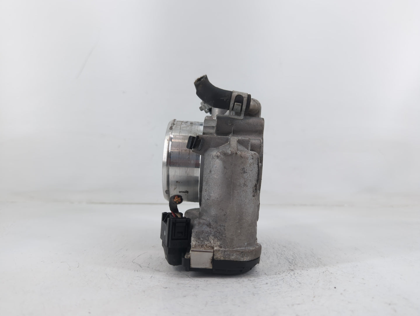 2017-2021 Kia Sportage Throttle Body P/N:35100-2G600 Fits Fits 2015 2016 2017 2018 2019 2020 2021 OEM Used Auto Parts - Oemu