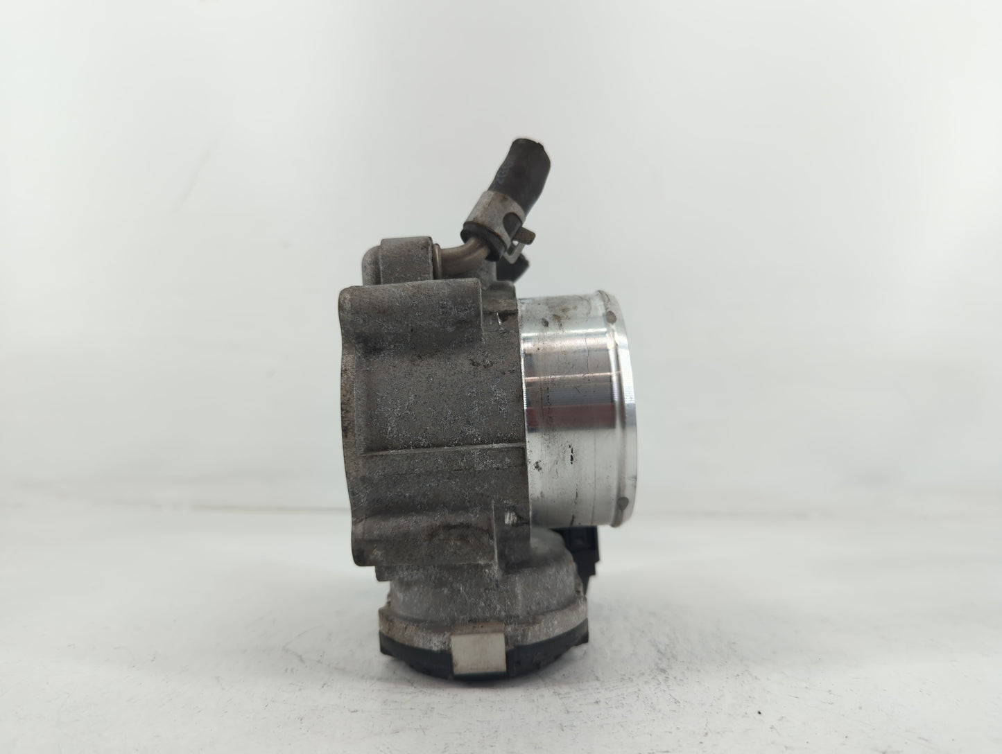 2017-2021 Kia Sportage Throttle Body P/N:35100-2G600 Fits Fits 2015 2016 2017 2018 2019 2020 2021 OEM Used Auto Parts - Oemu