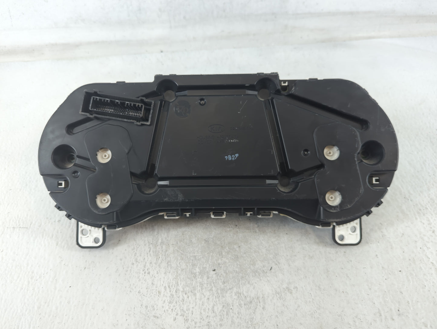 2017 Kia Sportage Instrument Cluster Speedometer Gauges P/N:94001-D9180 Fits OEM Used Auto Parts - Oemusedautoparts1.com
