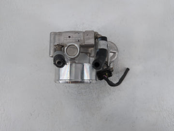 2017-2021 Kia Sportage Throttle Body P/N:0 280 750 618 35100-2G600 Fits Fits 2015 2016 2017 2018 2019 2020 2021 OEM Used Auto Parts