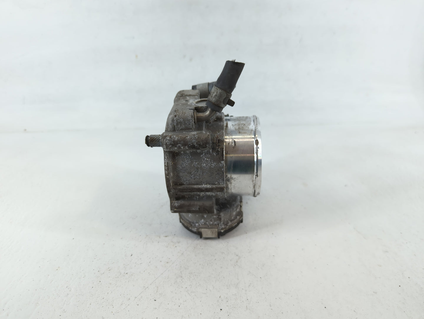2017-2021 Kia Sportage Throttle Body P/N:35100-2G600 Fits Fits 2015 2016 2017 2018 2019 2020 2021 OEM Used Auto Parts - Oemu