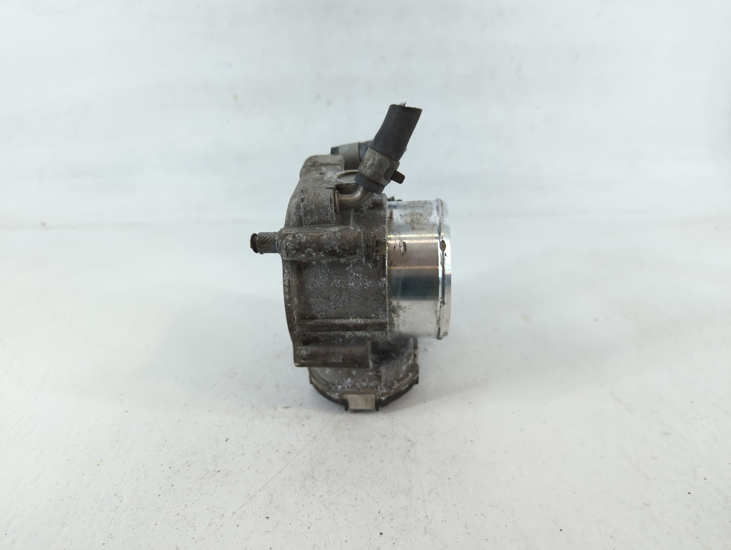 2017-2021 Kia Sportage Throttle Body P/N:35100-2G600 Fits Fits 2015 2016 2017 2018 2019 2020 2021 OEM Used Auto Parts - Oemu