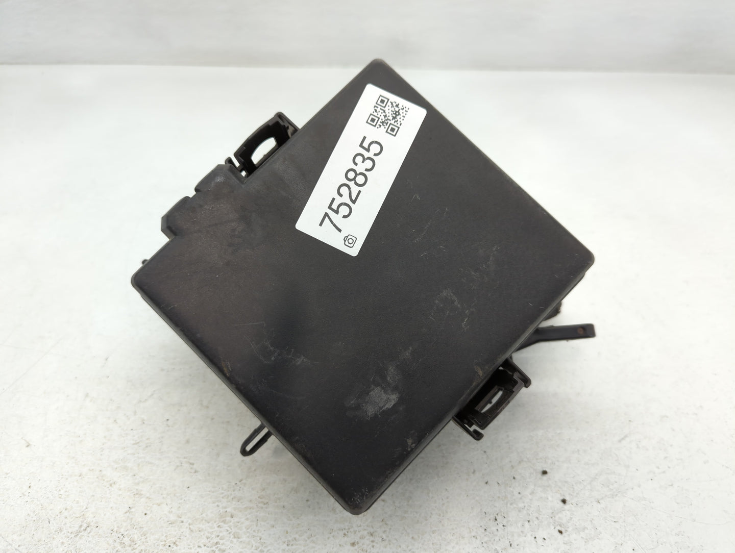 2017-2019 Kia Sportage Fusebox Fuse Box Panel Relay Module P/N:91470D9130 Fits Fits 2017 2018 2019 OEM Used Auto Parts - Oem