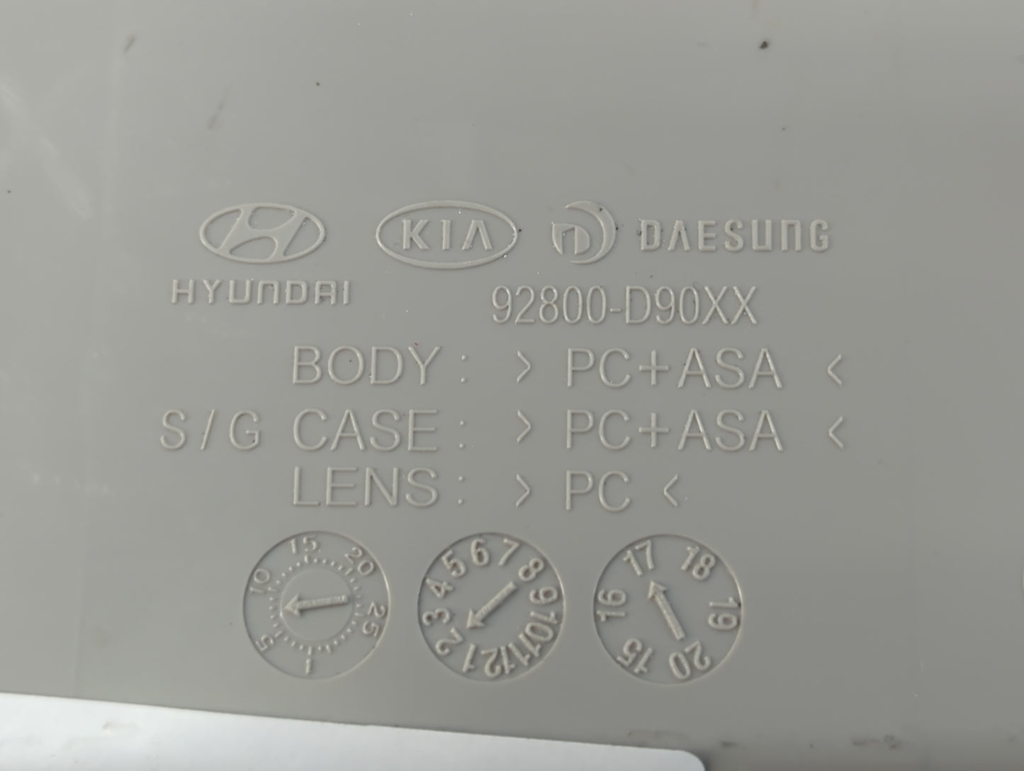 2017 Kia Sportage Overhead Roof Console - Oemusedautoparts1.com
