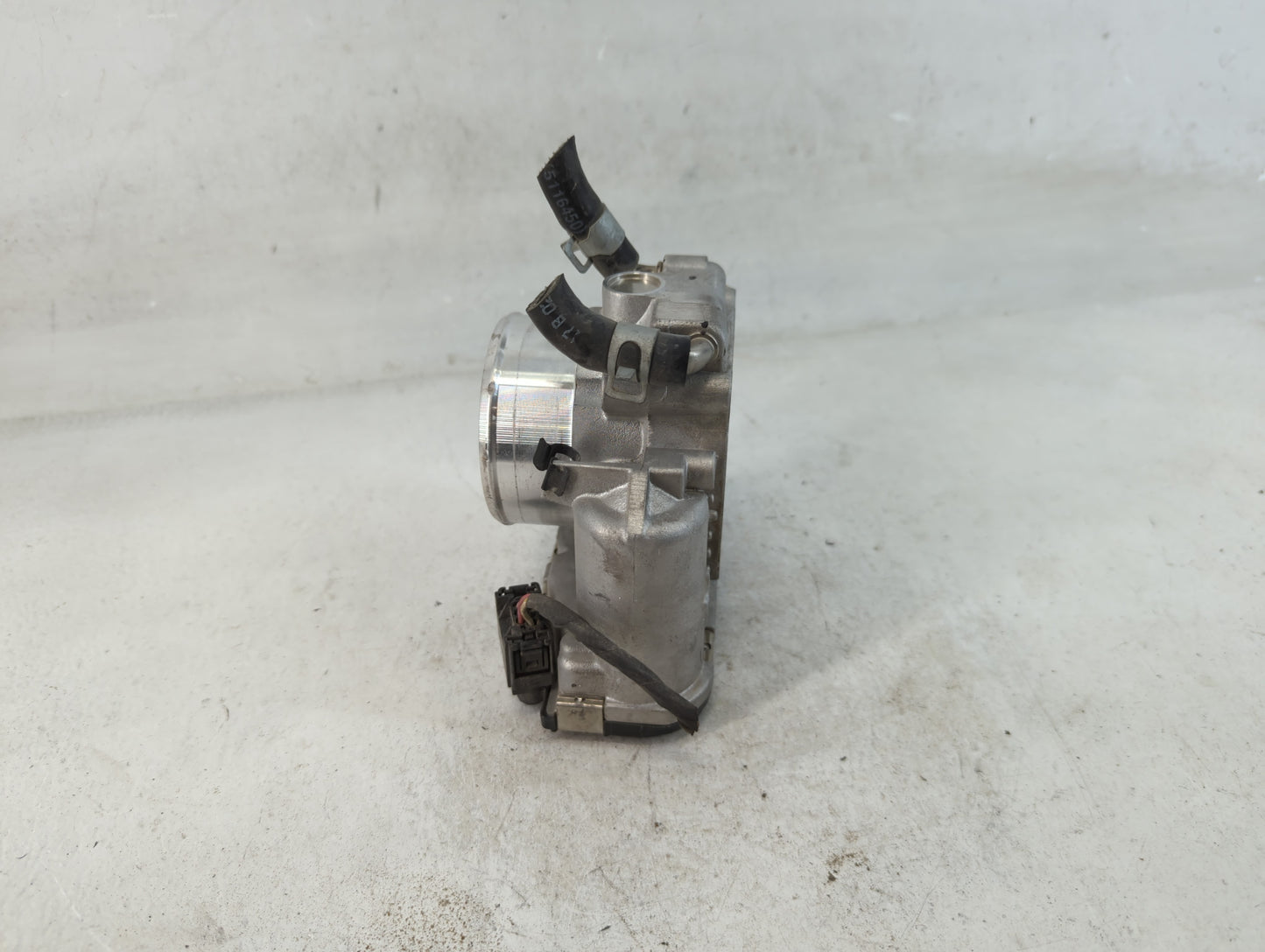 2017-2021 Kia Sportage Throttle Body P/N:35100-2G600 Fits Fits 2015 2016 2017 2018 2019 2020 2021 OEM Used Auto Parts - Oemu