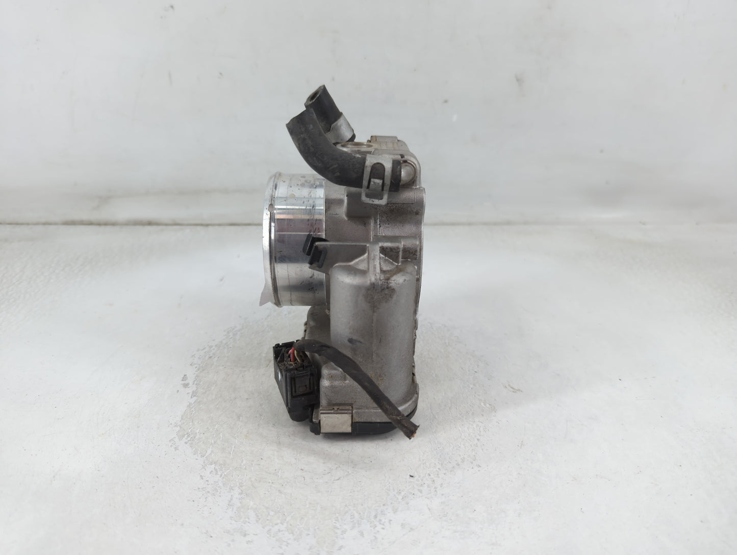 2017-2021 Kia Sportage Throttle Body P/N:35100-2G600 Fits Fits 2015 2016 2017 2018 2019 2020 2021 OEM Used Auto Parts - Oemu