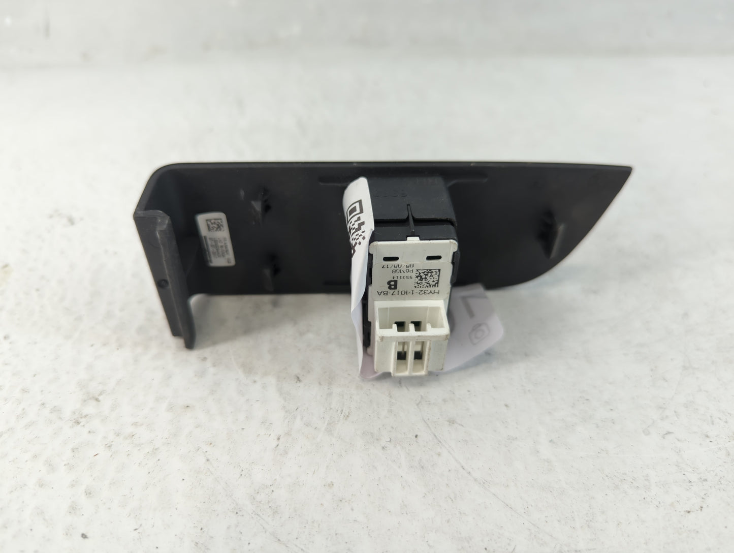 2017 Land Rover Discovery Master Power Window Switch Replacement Driver Side Left P/N:L0260284AC0 Fits OEM Used Auto Parts -
