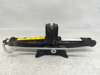 2017 Land Rover Discovery Spare Scissor Car Jack - Oemusedautoparts1.com