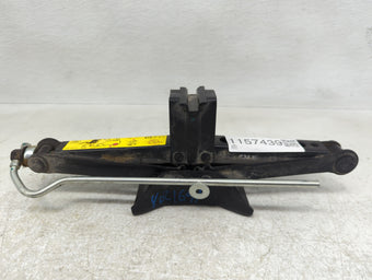 compare product 2017 Land Rover Discovery Spare Scissor Car Jack