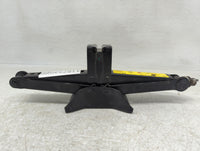 2017 Land Rover Discovery Spare Scissor Car Jack - Oemusedautoparts1.com