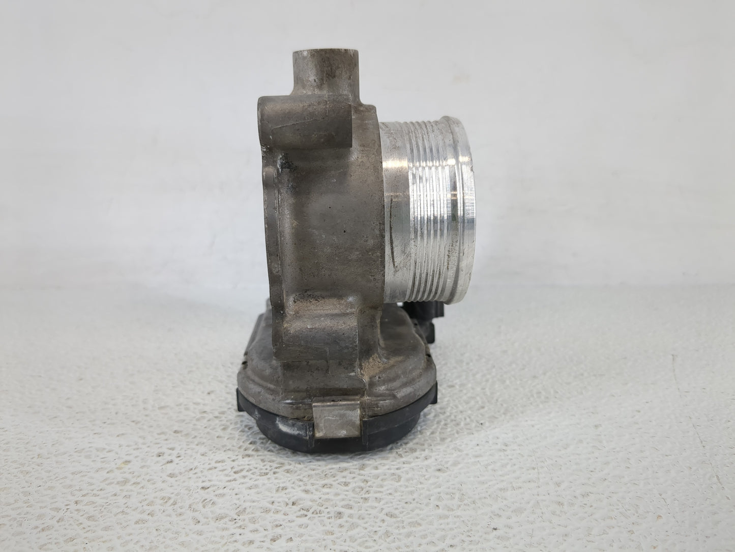 2015-2017 Land Rover Discovery Sport Throttle Body P/N:CM5E 9F991 AD Fits Fits 2014 2015 2016 2017 OEM Used Auto Parts - Oem