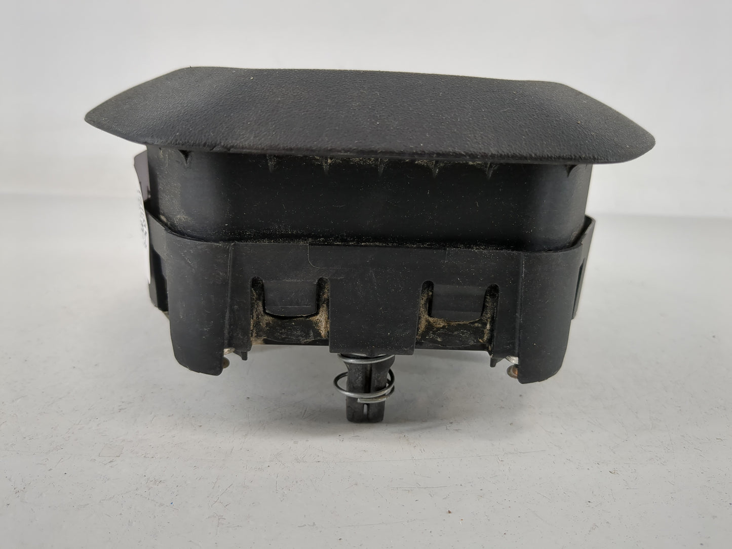 2015-2017 Land Rover Discovery Sport Air Bag Driver Left Steering Wheel Mounted Fits Fits 2015 2016 2017 OEM Used Auto Parts