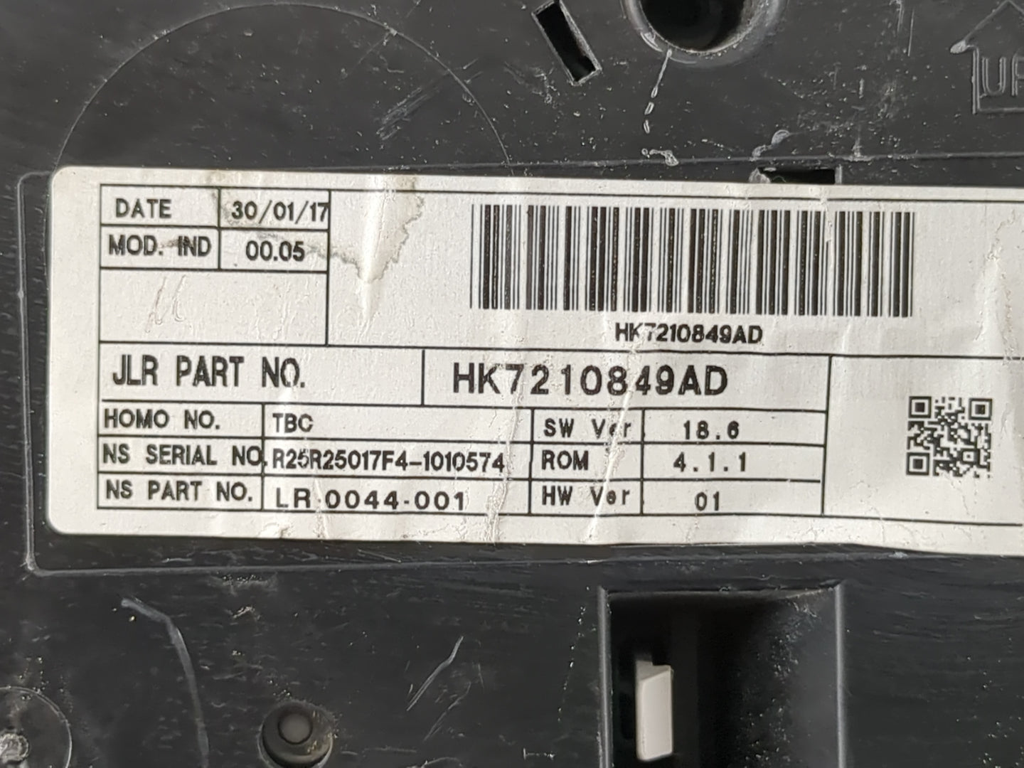 2017 Land Rover Discovery Sport Instrument Cluster Speedometer Gauges P/N:HK7210849AD Fits OEM Used Auto Parts - Oemusedauto