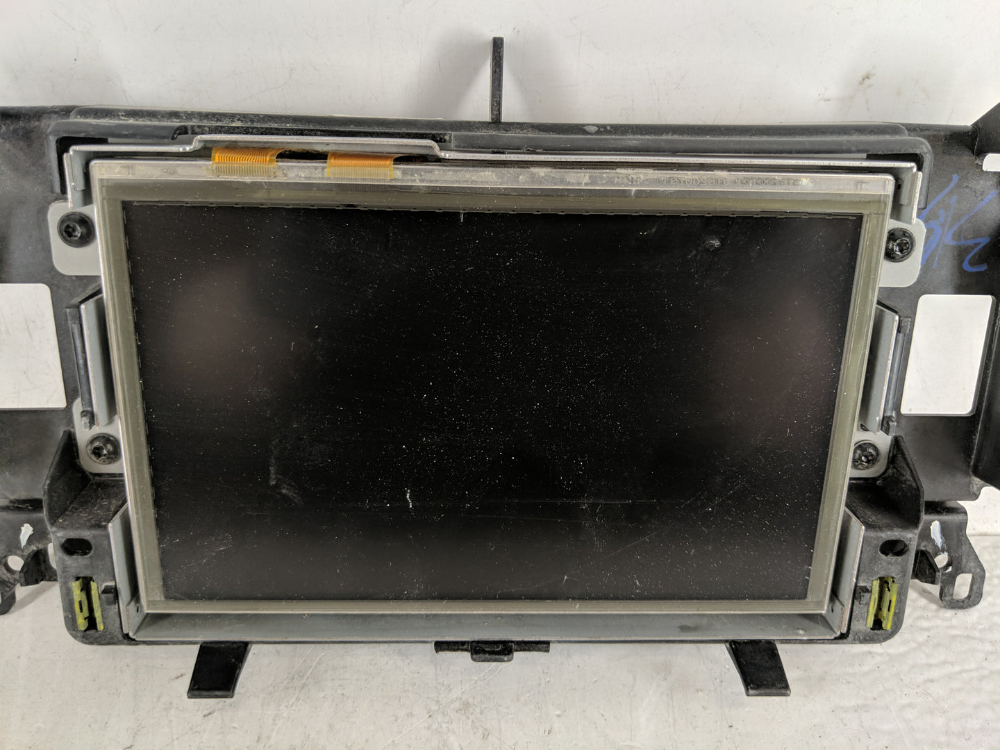 2015-2019 Land Rover Discovery Sport Information Display Screen - Oemusedautoparts1.com