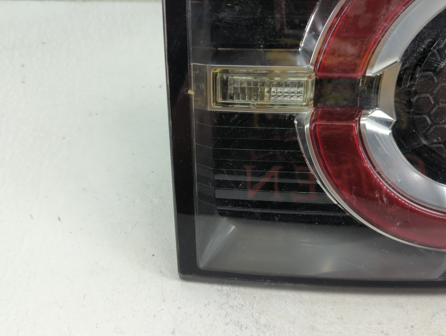 2015-2019 Land Rover Discovery Sport Tail Light Assembly Passenger Right OEM P/N:FK72-13192-DH Fits Fits 2015 2016 2017 2018