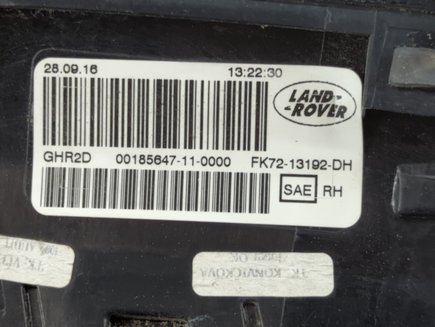 2015-2019 Land Rover Discovery Sport Tail Light Assembly Passenger Right OEM P/N:FK72-13192-DH Fits Fits 2015 2016 2017 2018