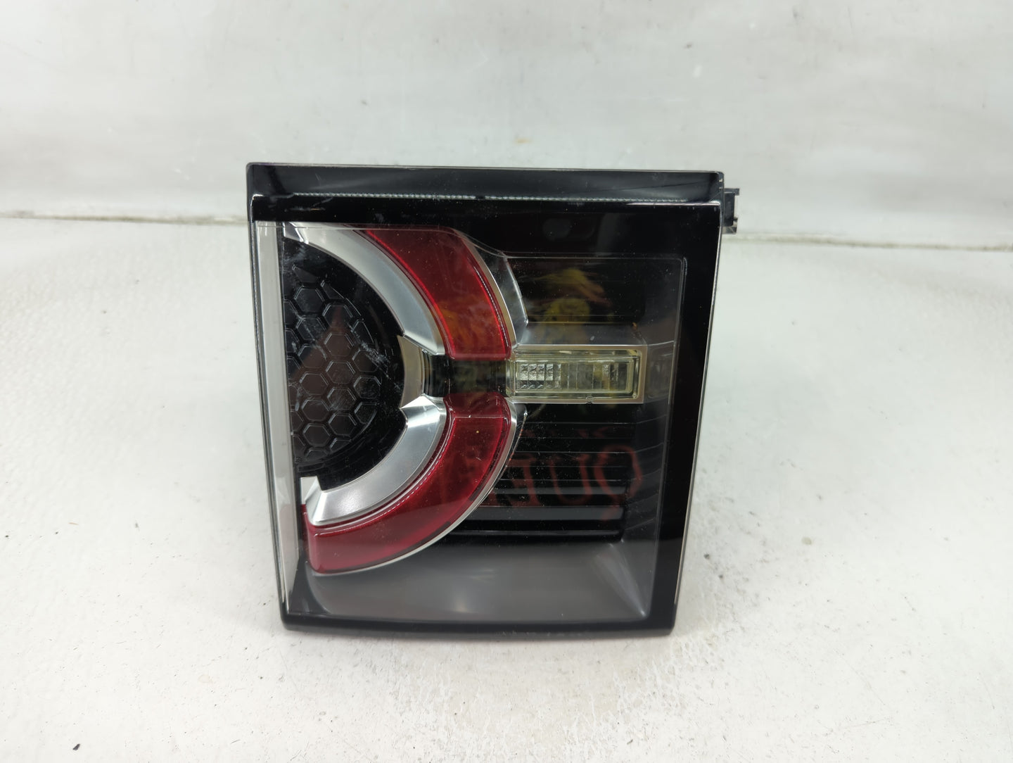 2015-2019 Land Rover Discovery Sport Tail Light Assembly Passenger Right OEM P/N:FK72-13193-DH Fits Fits 2015 2016 2017 2018