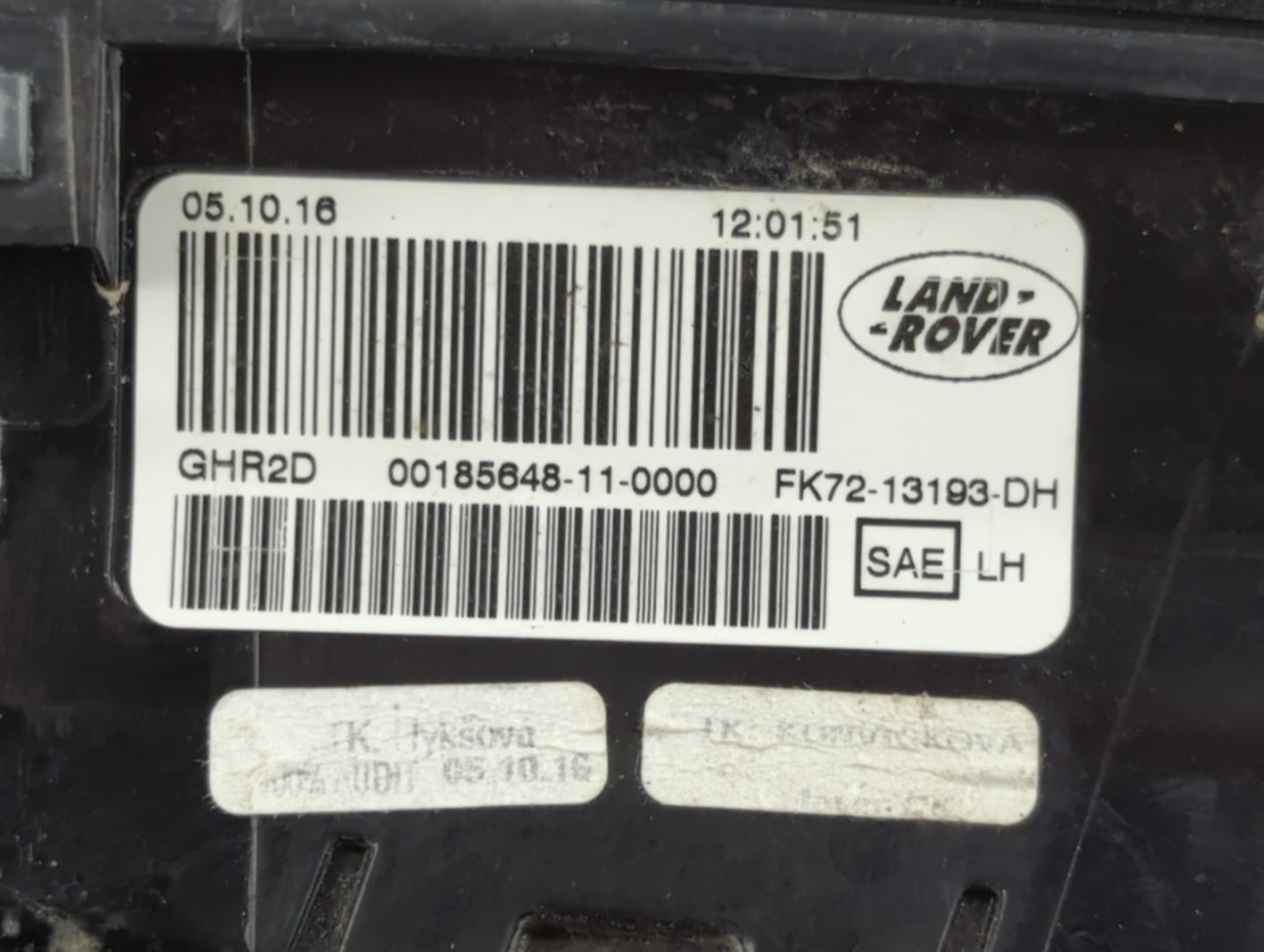 2015-2019 Land Rover Discovery Sport Tail Light Assembly Passenger Right OEM P/N:FK72-13193-DH Fits Fits 2015 2016 2017 2018