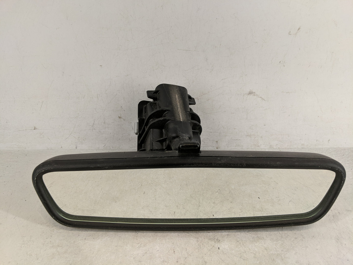 2015-2019 Land Rover Discovery Sport Interior Rear View Mirror Replacement OEM P/N:FK72-17E678-DA Fits OEM Used Auto Parts -