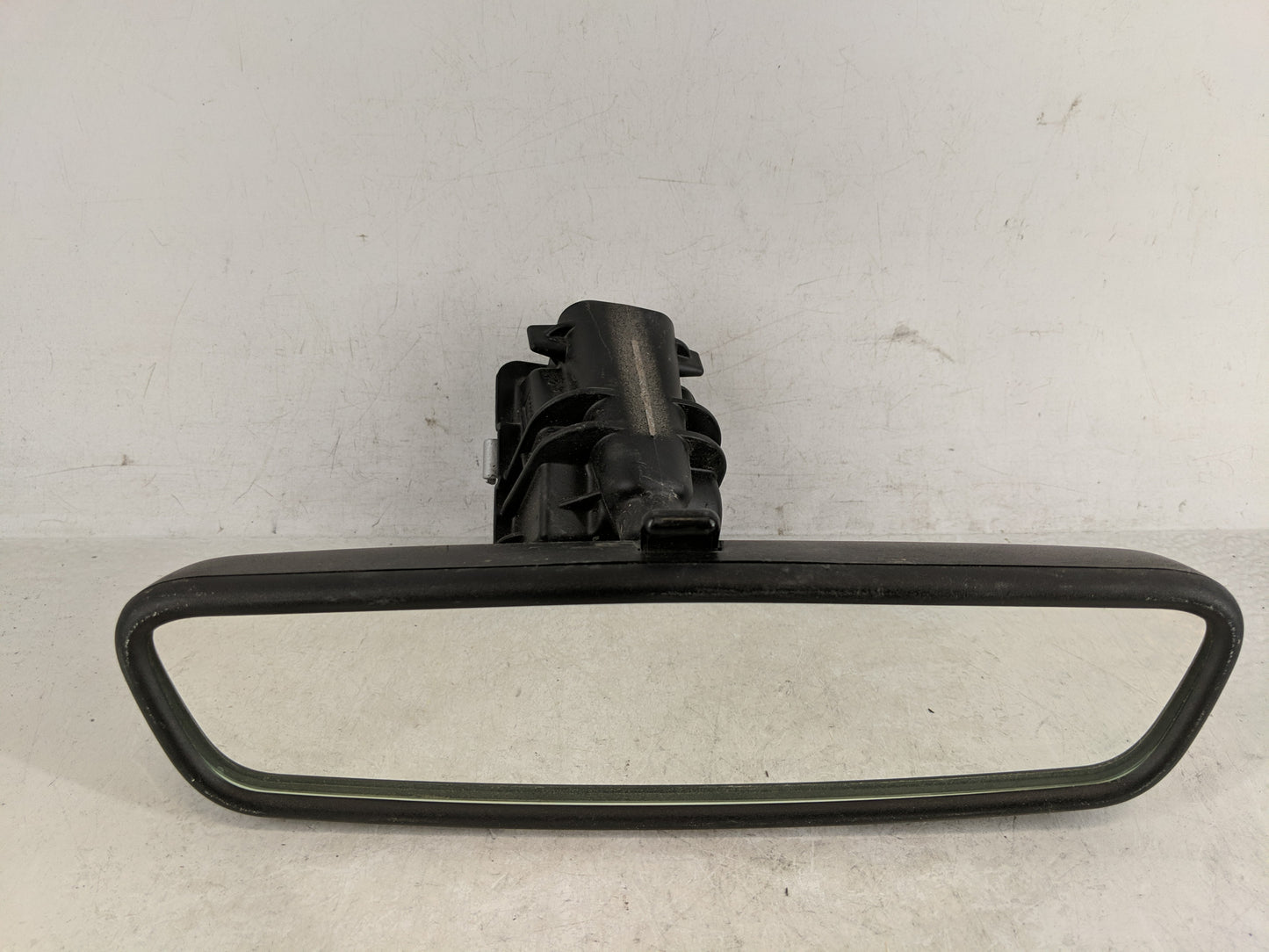 2015-2019 Land Rover Discovery Sport Interior Rear View Mirror Replacement OEM P/N:FK72-17E678-DA Fits OEM Used Auto Parts -