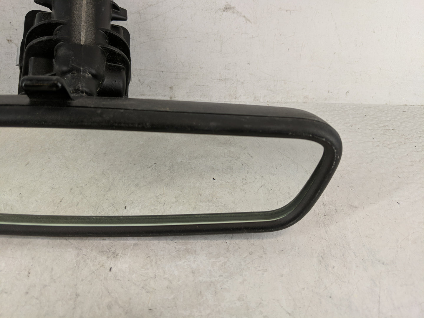 2015-2019 Land Rover Discovery Sport Interior Rear View Mirror Replacement OEM P/N:FK72-17E678-DA Fits OEM Used Auto Parts -