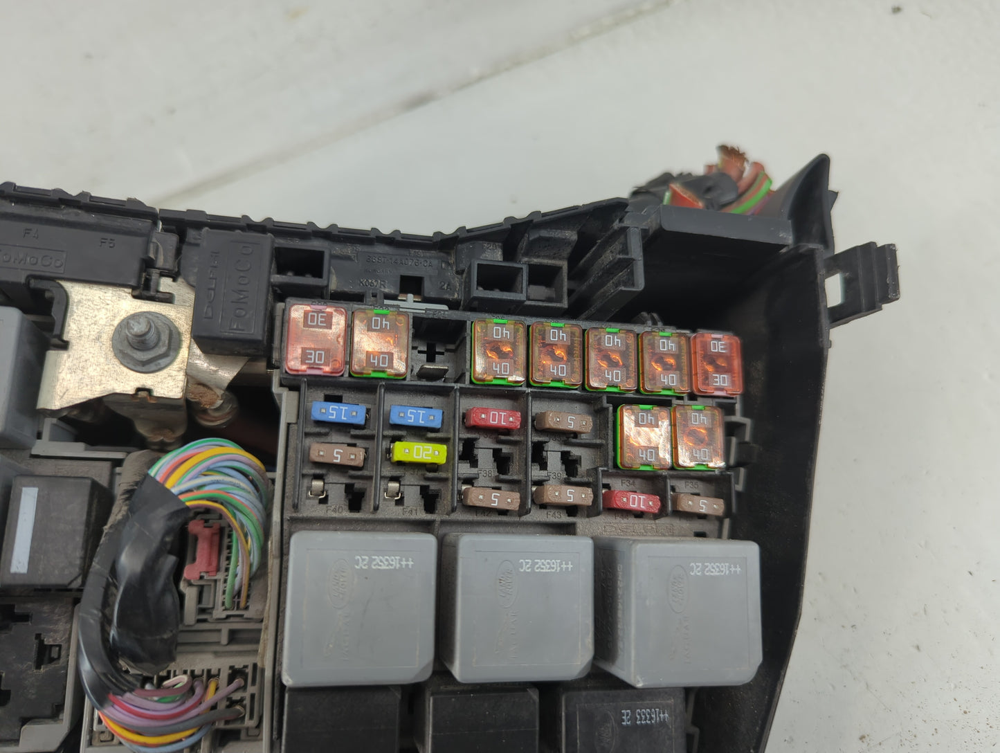 2015-2017 Land Rover Discovery Sport Fusebox Fuse Box Panel Relay Module P/N:28851 Fits Fits 2015 2016 2017 OEM Used Auto Pa
